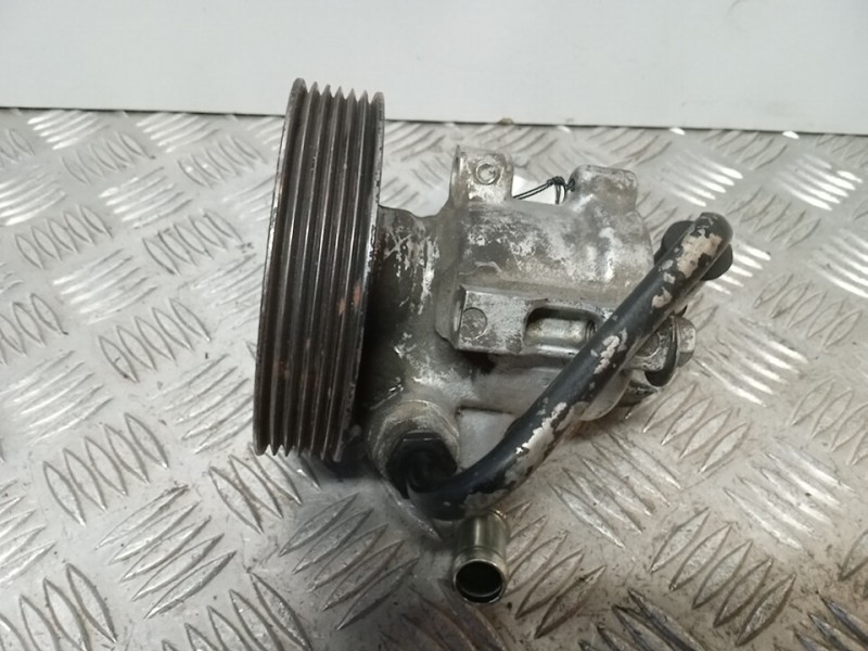 Recambio de bomba direccion para peugeot 306 berlina 3/4/5 puertas (s2) graffic referencia OEM IAM 96360703803  