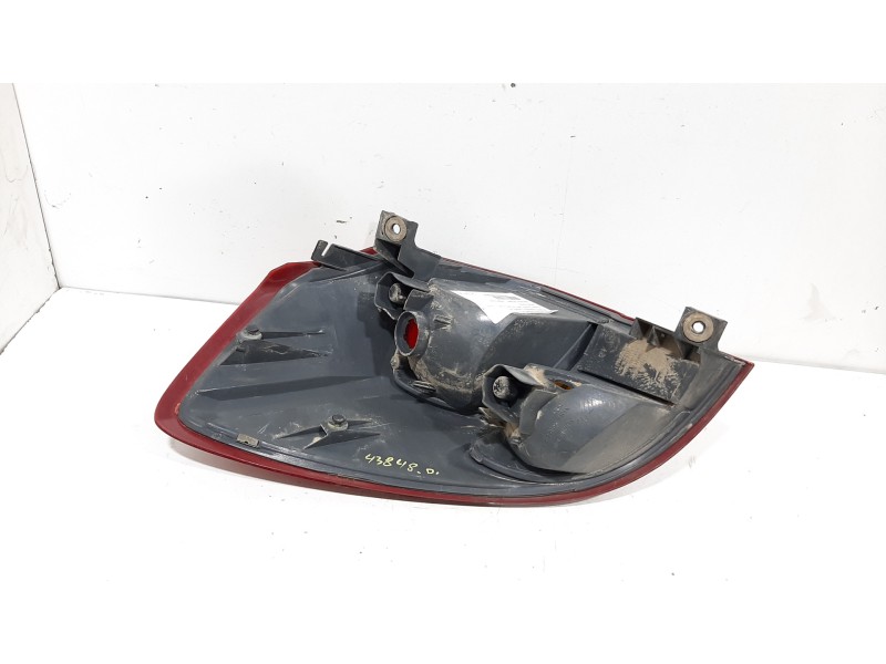 Recambio de piloto trasero derecho para subaru legacy berl. b13 (bl) 2.5 se referencia OEM IAM 84201AG082  