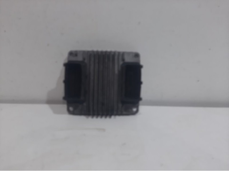 Recambio de centralita motor uce para daewoo kalos 1.4 se referencia OEM IAM 96394312  