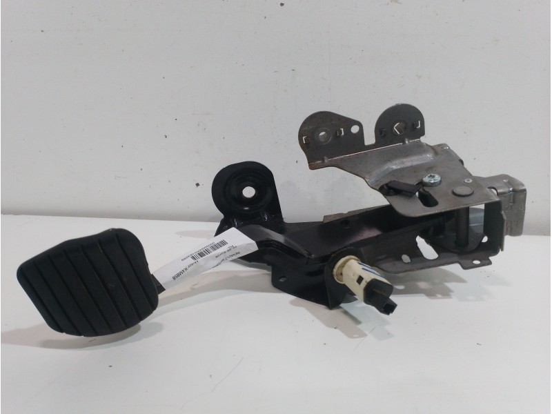 Recambio de pedal freno para renault megane iii berlina 5 p expression referencia OEM IAM 465010015R  