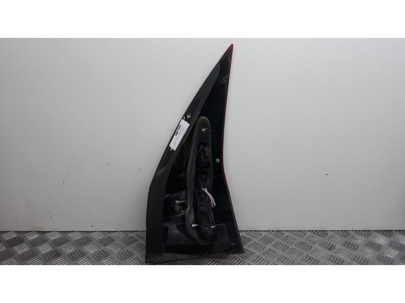 Recambio de piloto trasero izquierdo para renault megane ii familiar authentique referencia OEM IAM 8200142684  