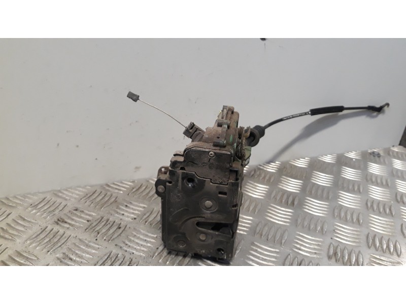 Recambio de cerradura puerta delantera izquierda para seat ibiza (6l1) signo referencia OEM IAM 7E1837015A  