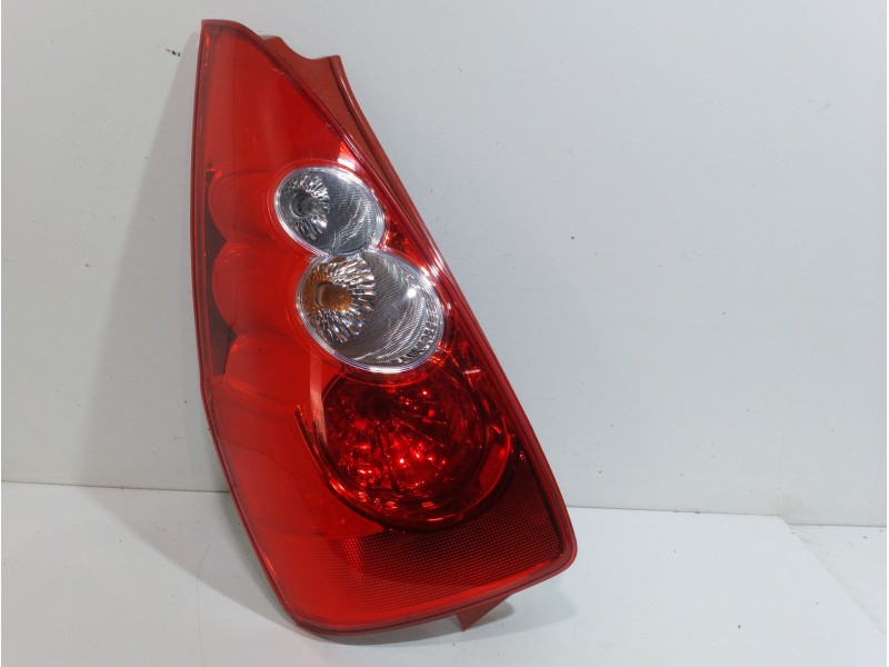 Recambio de piloto trasero izquierdo para mazda 5 berl. (cr) 1.8 active referencia OEM IAM C23551180E  