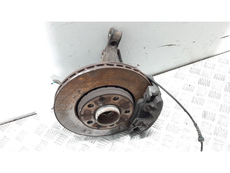 Recambio de mangueta delantera derecha para renault megane iii sport tourer dynamique referencia OEM IAM 400147163R  