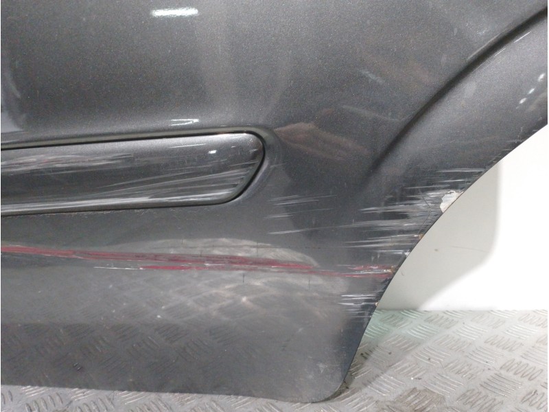 Recambio de puerta trasera izquierda para opel zafira b cosmo referencia OEM IAM 13203015 GRIS 