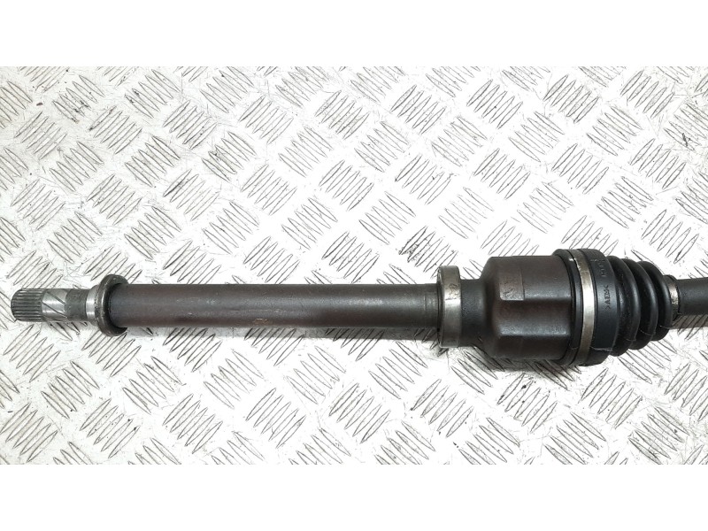 Recambio de transmision delantera derecha para renault megane iii sport tourer dynamique referencia OEM IAM 8200725504  