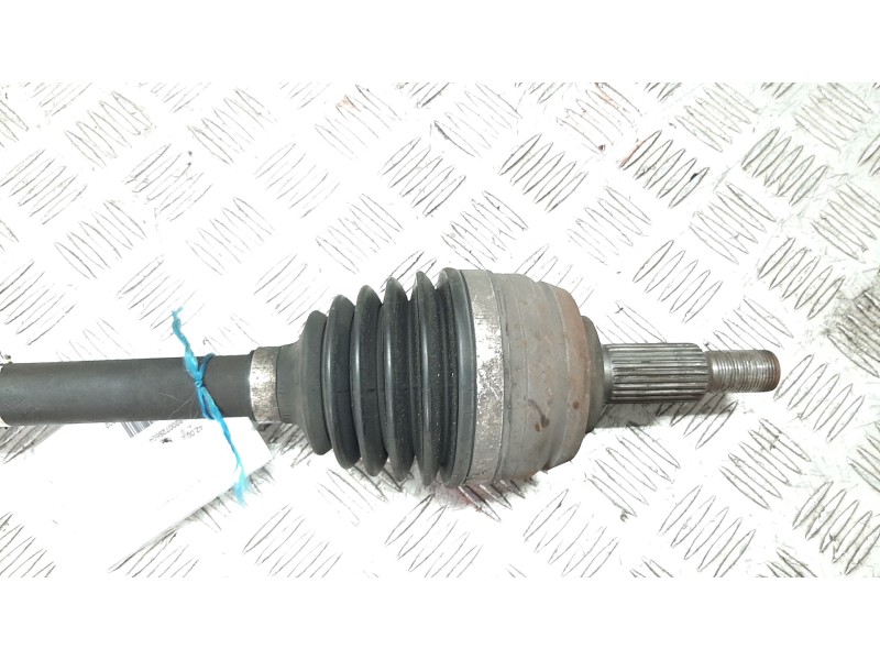 Recambio de transmision delantera derecha para renault megane iii sport tourer dynamique referencia OEM IAM 8200725504  