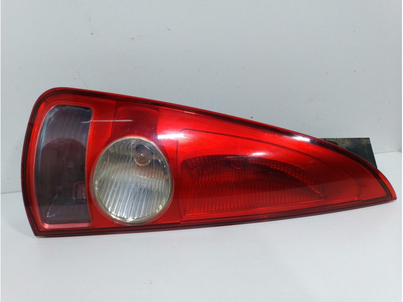 Recambio de piloto trasero izquierdo para renault espace iv (jk0) dynamique referencia OEM IAM 8200027153  