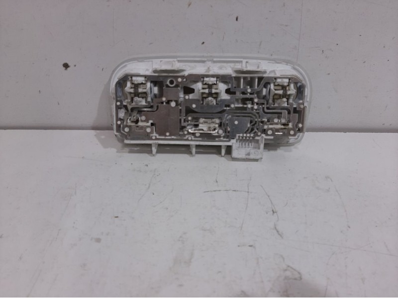 Recambio de luz interior central para renault megane iii sport tourer dynamique referencia OEM IAM 264300008R  