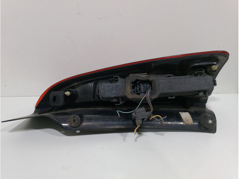 Recambio de piloto trasero izquierdo para renault espace iv (jk0) dynamique referencia OEM IAM 8200027153  