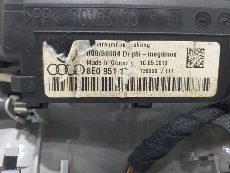 Recambio de luz interior delantera para seat exeo berlina (3r2) reference referencia OEM IAM  8E0951177 