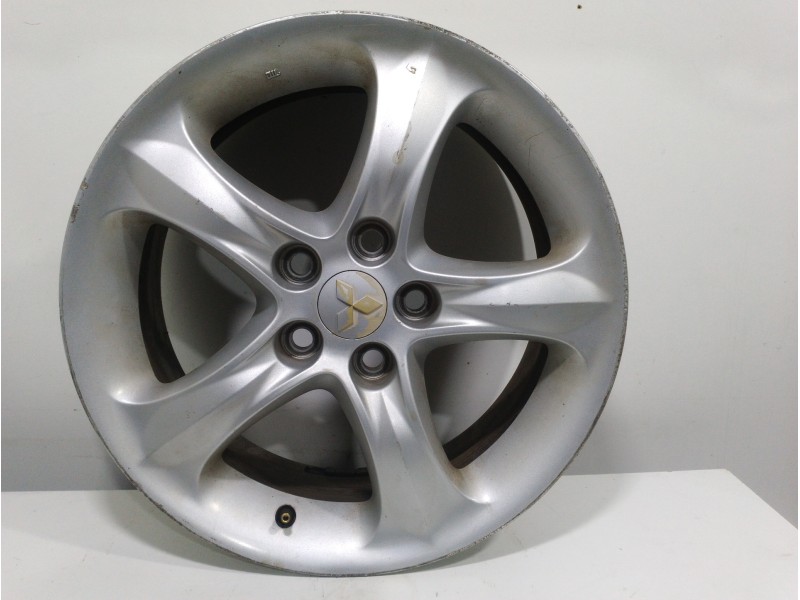 Recambio de llanta para mitsubishi grandis (na0w) 2.0 di-d inform referencia OEM IAM    Recambio de llanta para mitsubishi grandis (na0w) 2.0 di-d inform referencia OEM IAM