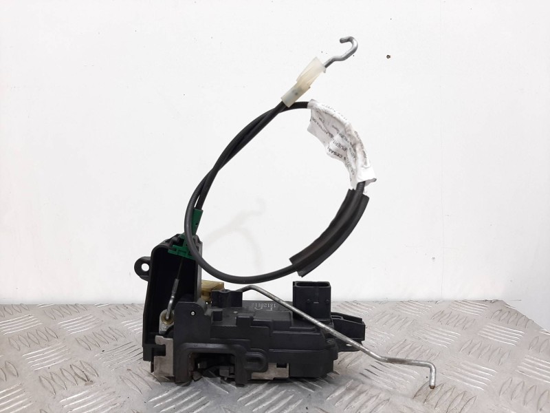 Recambio de cerradura puerta delantera derecha para opel astra h berlina cosmo referencia OEM IAM 13210749  