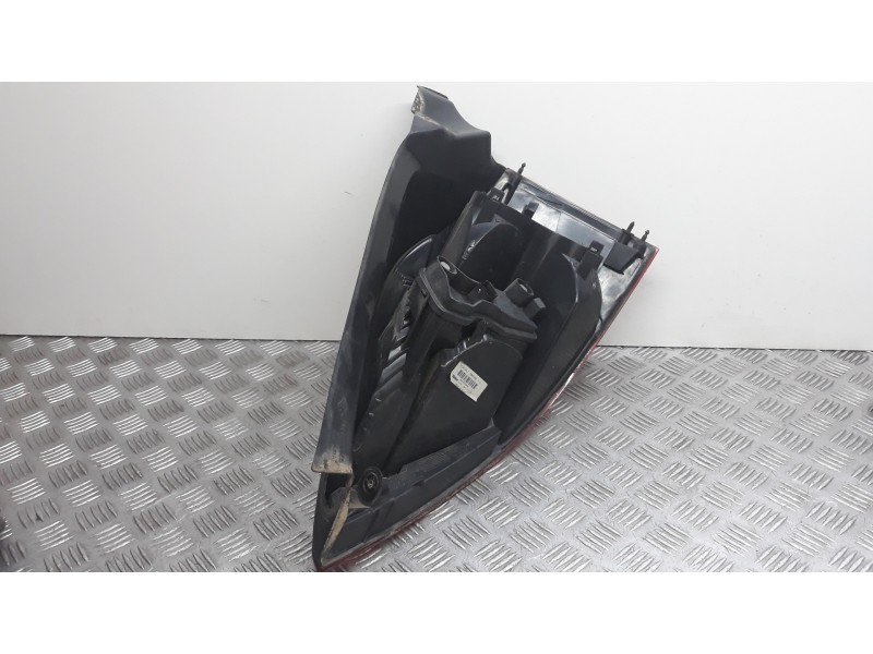 Recambio de piloto trasero izquierdo para renault megane ii berlina 3p confort authentique referencia OEM IAM    Recambio de piloto trasero izquierdo para renault megane ii berlina 3p confort authentique referencia OEM IAM