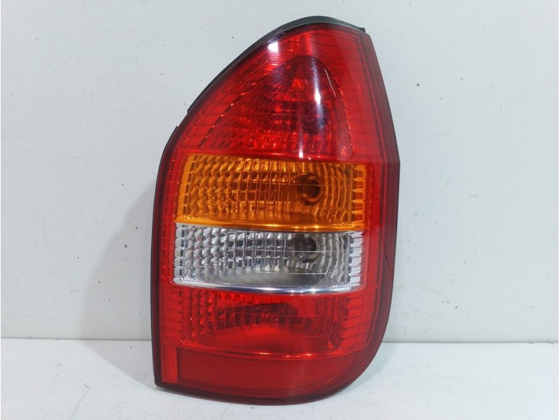 Recambio de piloto trasero derecho para opel zafira a elegance referencia OEM IAM 09117446  