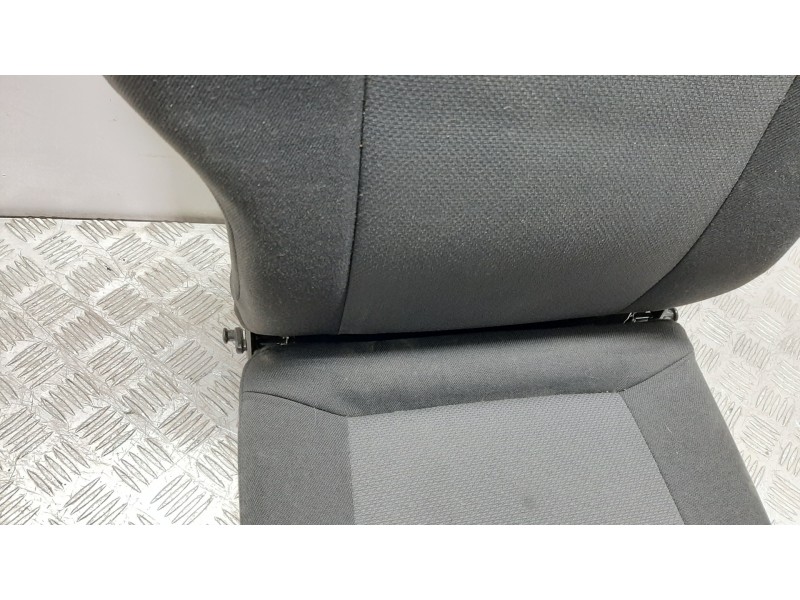 Recambio de asientos tercera fila para opel zafira a blue line referencia OEM IAM   