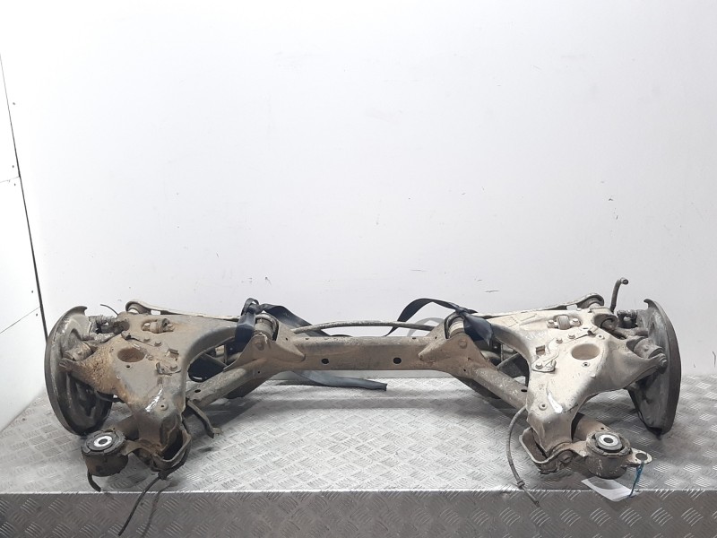 Recambio de puente trasero para audi a4 avant (8e) 2.5 tdi referencia OEM IAM   