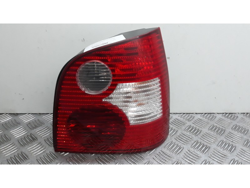 Recambio de piloto trasero derecho para volkswagen polo (9n1) highline referencia OEM IAM 6Q6945096G  