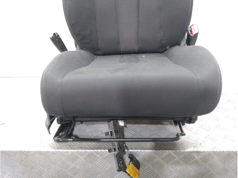 Recambio de asiento delantero derecho para renault megane iii berlina 5 p expression referencia OEM IAM   
