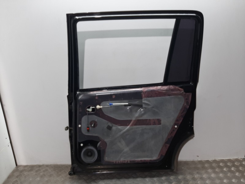 Recambio de puerta trasera derecha para opel zafira a blue line referencia OEM IAM  NEGRO 
