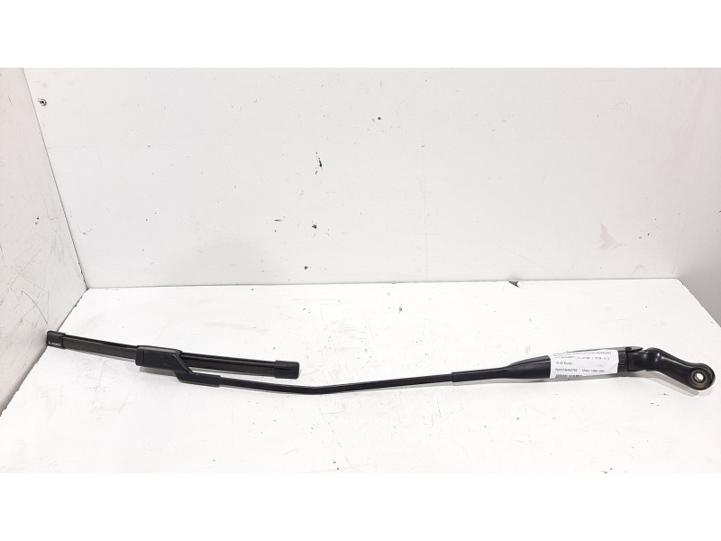 Recambio de brazo limpia delantero derecho para fiat 500 cabrio (150) lounge referencia OEM IAM 0735453762  