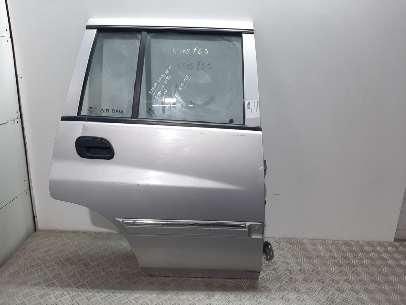 Recambio de puerta trasera derecha para ssangyong musso pick up 2.9 referencia OEM IAM  PLATA 