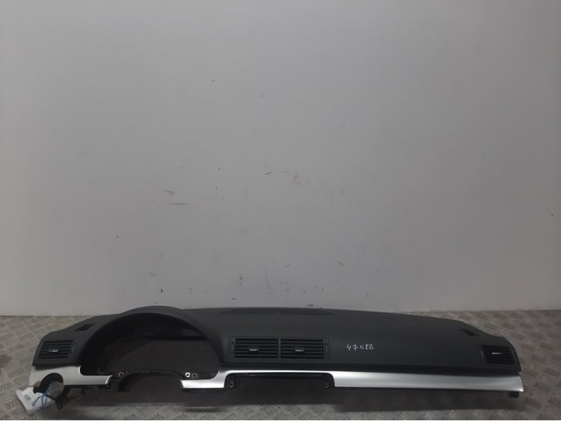 Recambio de salpicadero para audi a4 avant (8e) 1.8 t referencia OEM IAM 8E1857041T  