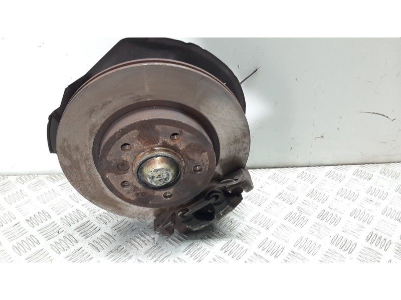 Recambio de mangueta delantera izquierda para bmw serie 3 berlina (e46) 320d referencia OEM IAM 31211096429  