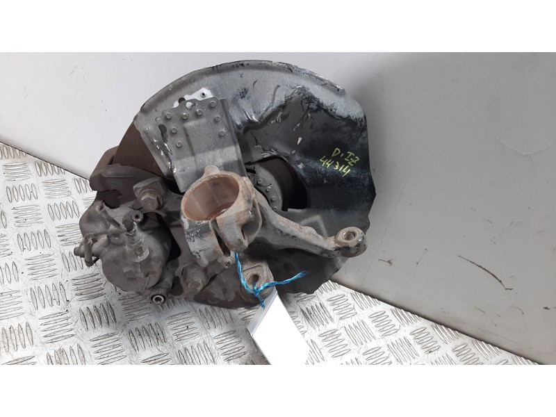 Recambio de mangueta delantera izquierda para bmw serie 3 berlina (e46) 320d referencia OEM IAM 31211096429  