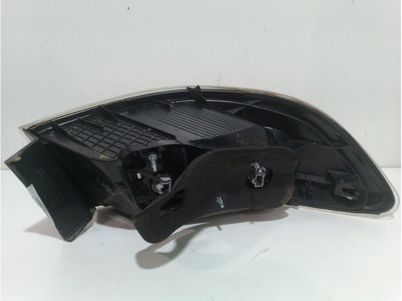 Recambio de piloto trasero derecho para mazda 3 berlina (bk) 1.6 crdt active+ referencia OEM IAM BBN7513F0E  