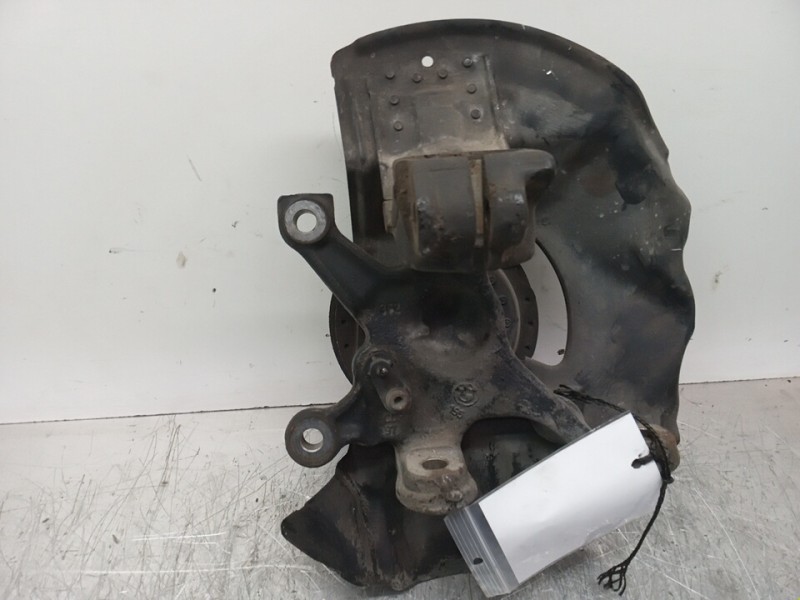 Recambio de mangueta delantera izquierda para bmw serie 3 berlina (e46) 320d referencia OEM IAM 31211096429  