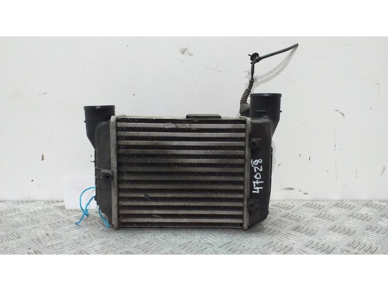 Recambio de intercooler para audi a4 avant (8e) 1.8 t referencia OEM IAM 8E0145805N  
