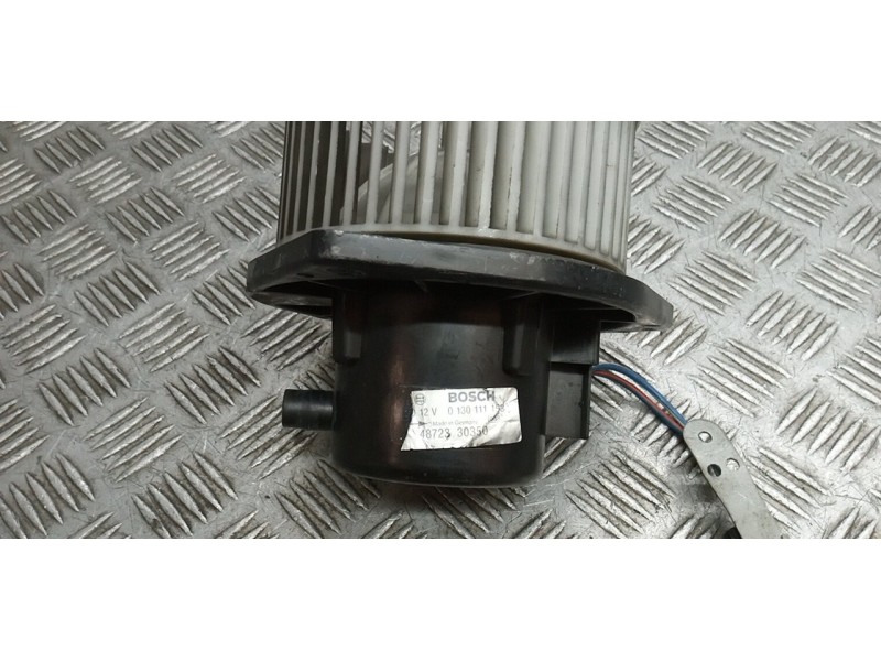 Recambio de motor calefaccion para nissan terrano/terrano.ii (r20) se (5-ptas.) referencia OEM IAM 0130111153  