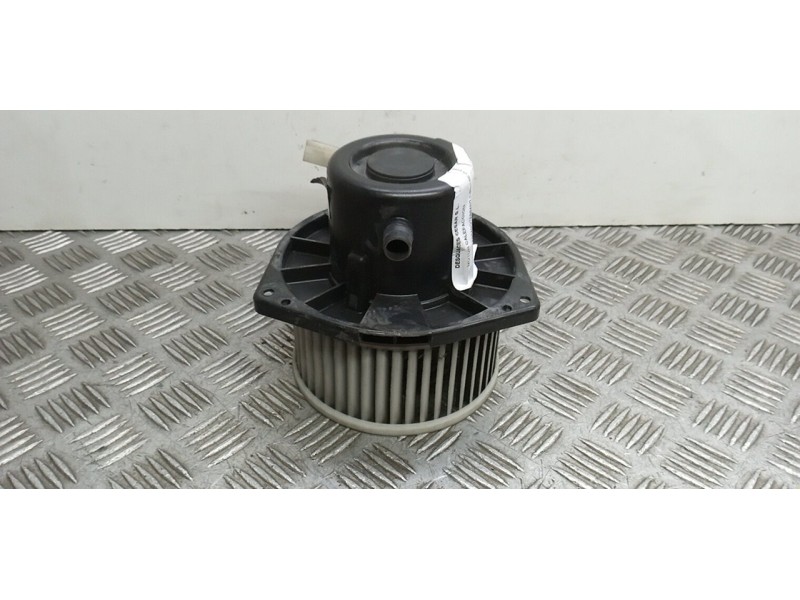 Recambio de motor calefaccion para nissan terrano/terrano.ii (r20) se (5-ptas.) referencia OEM IAM 0130111153  