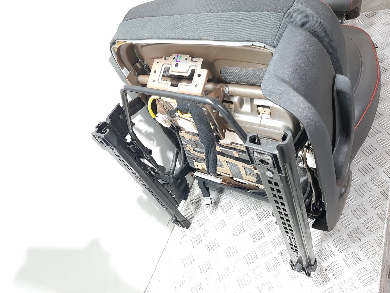 Recambio de asiento delantero izquierdo para hyundai kona essence 2wd referencia OEM IAM   