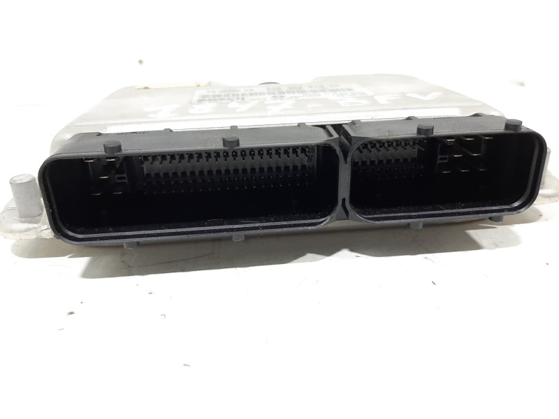 Recambio de centralita motor uce para volkswagen passat berlina (3b3) comfortline referencia OEM IAM 038906019DS 0281010543 