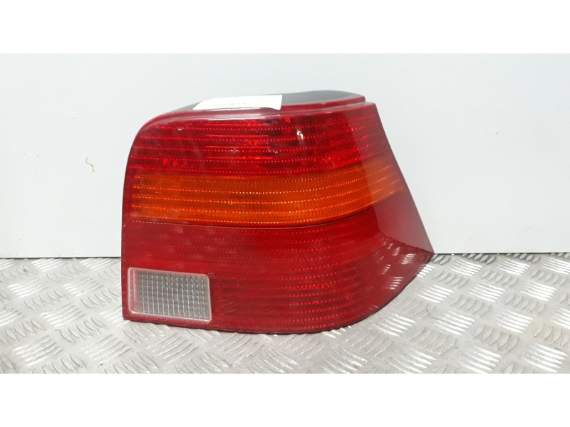 Recambio de piloto trasero derecho para volkswagen golf iv berlina (1j1) básico referencia OEM IAM 1J6345096AA  