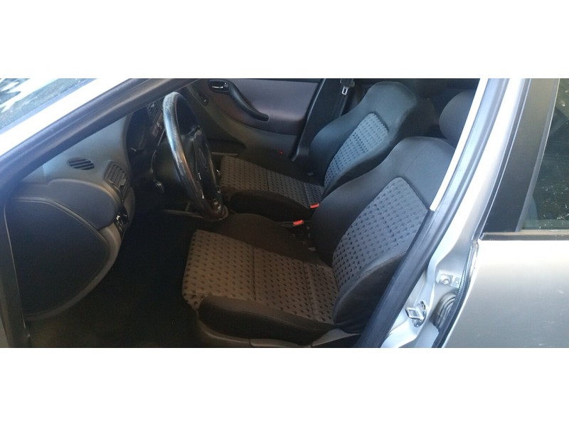 seat leon (1m1) del año 2001
