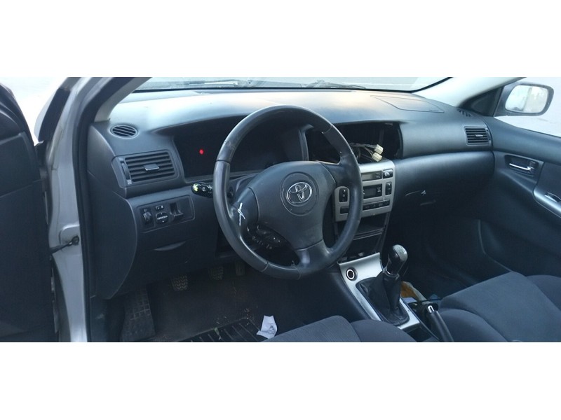toyota corolla (e12) del año 2003 toyota corolla (e12) del año 2003