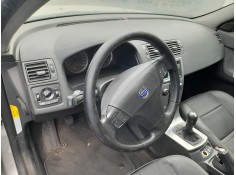 volvo s40 berlina del año 2004 2