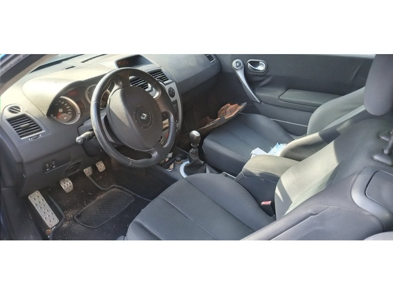 renault megane ii coupe/cabrio del año 2005 renault megane ii coupe/cabrio del año 2005