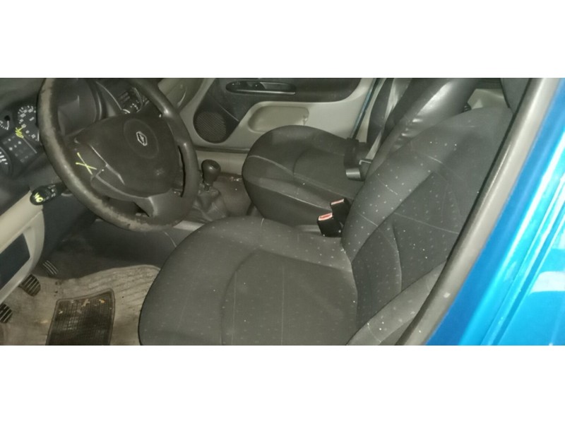 renault clio ii fase ii (b/cb0) del año 2001