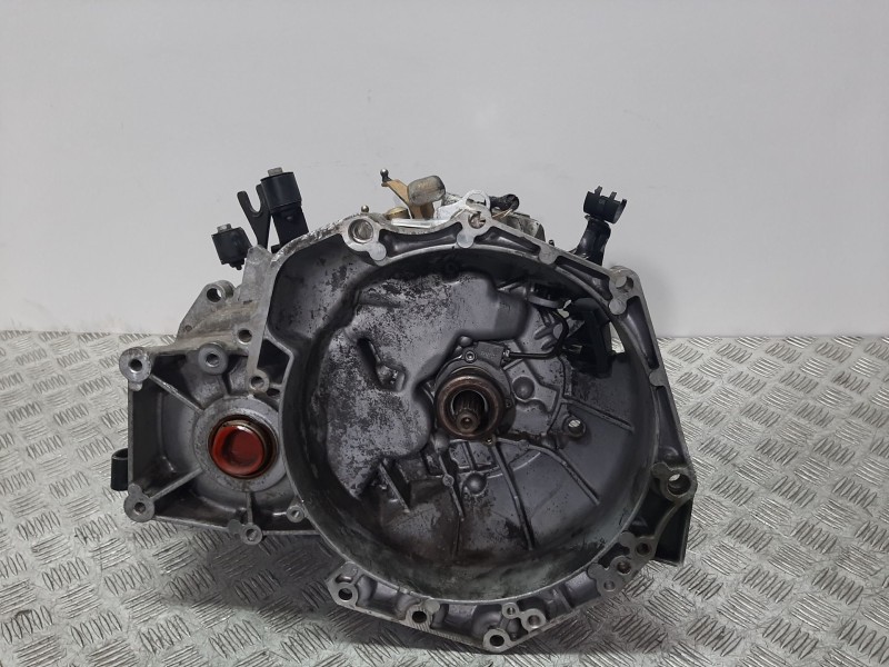 Recambio de caja cambios para opel vectra c berlina comfort referencia OEM IAM 13101871  C02755