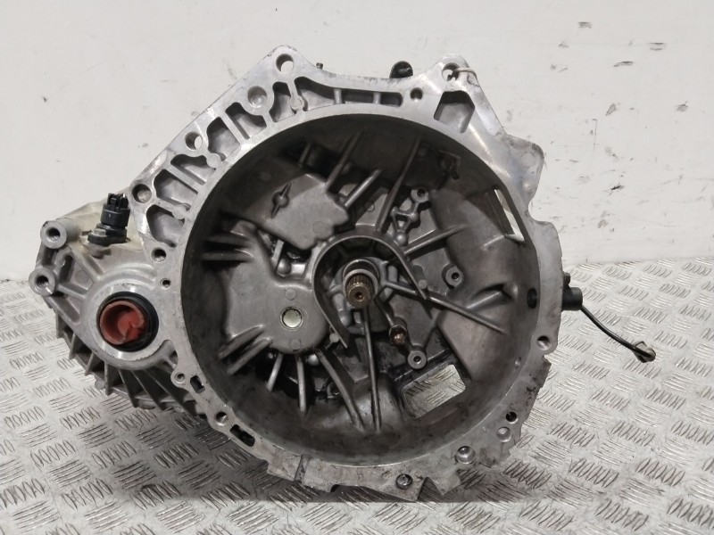 Recambio de caja cambios para kia carnival ii 2.5 v6 ex referencia OEM IAM Y050101094  