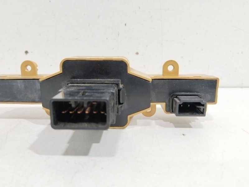 Recambio de warning para kia carens (un) active referencia OEM IAM 937901D000   Recambio de warning para kia carens (un) active referencia OEM IAM 937901D000