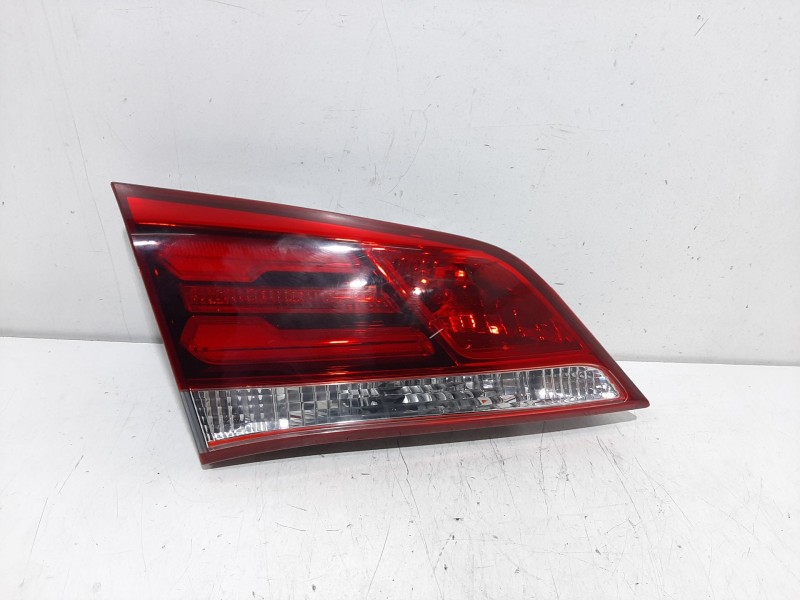 Recambio de piloto porton trasero izquierdo para hyundai i40 cab bluedrive referencia OEM IAM 924303Z600  