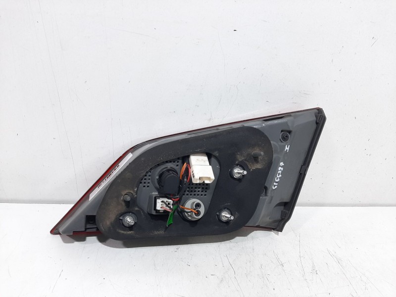 Recambio de piloto porton trasero izquierdo para hyundai i40 cab bluedrive referencia OEM IAM 924303Z600  