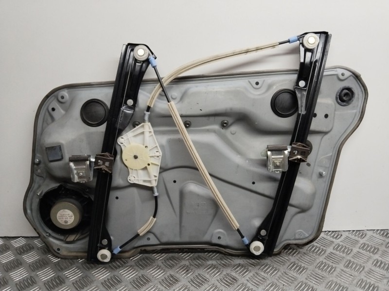 Recambio de elevalunas delantero izquierdo para volkswagen bora berlina (1j2) referencia OEM IAM 101422202  