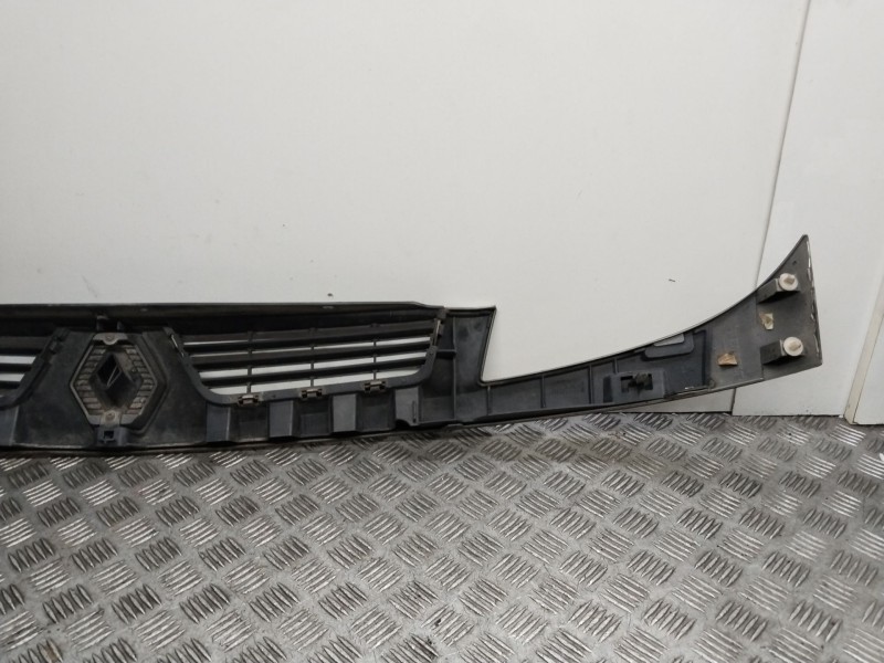 Recambio de rejilla delantera para renault kangoo (f/kc0) base / base authentique referencia OEM IAM 8200150629C  