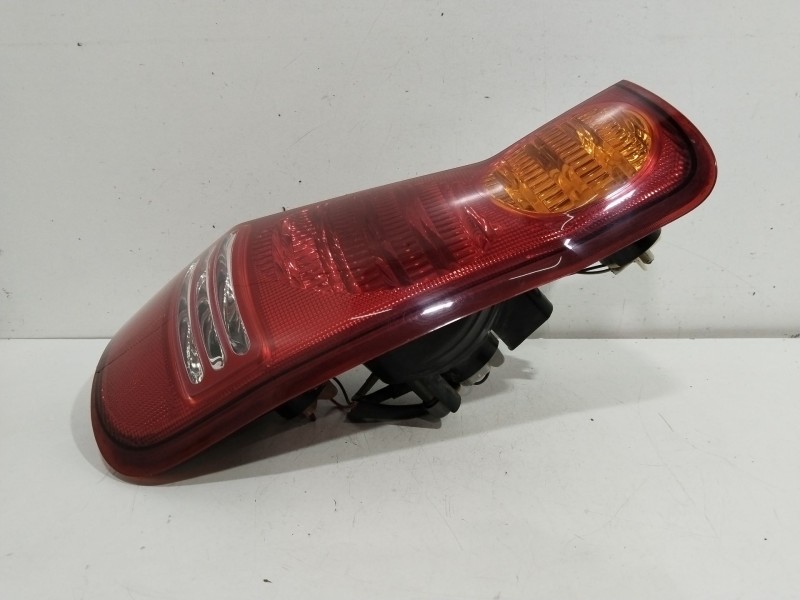 Recambio de piloto trasero derecho para hyundai matrix (fc) 1.6 gls referencia OEM IAM 9240217010  